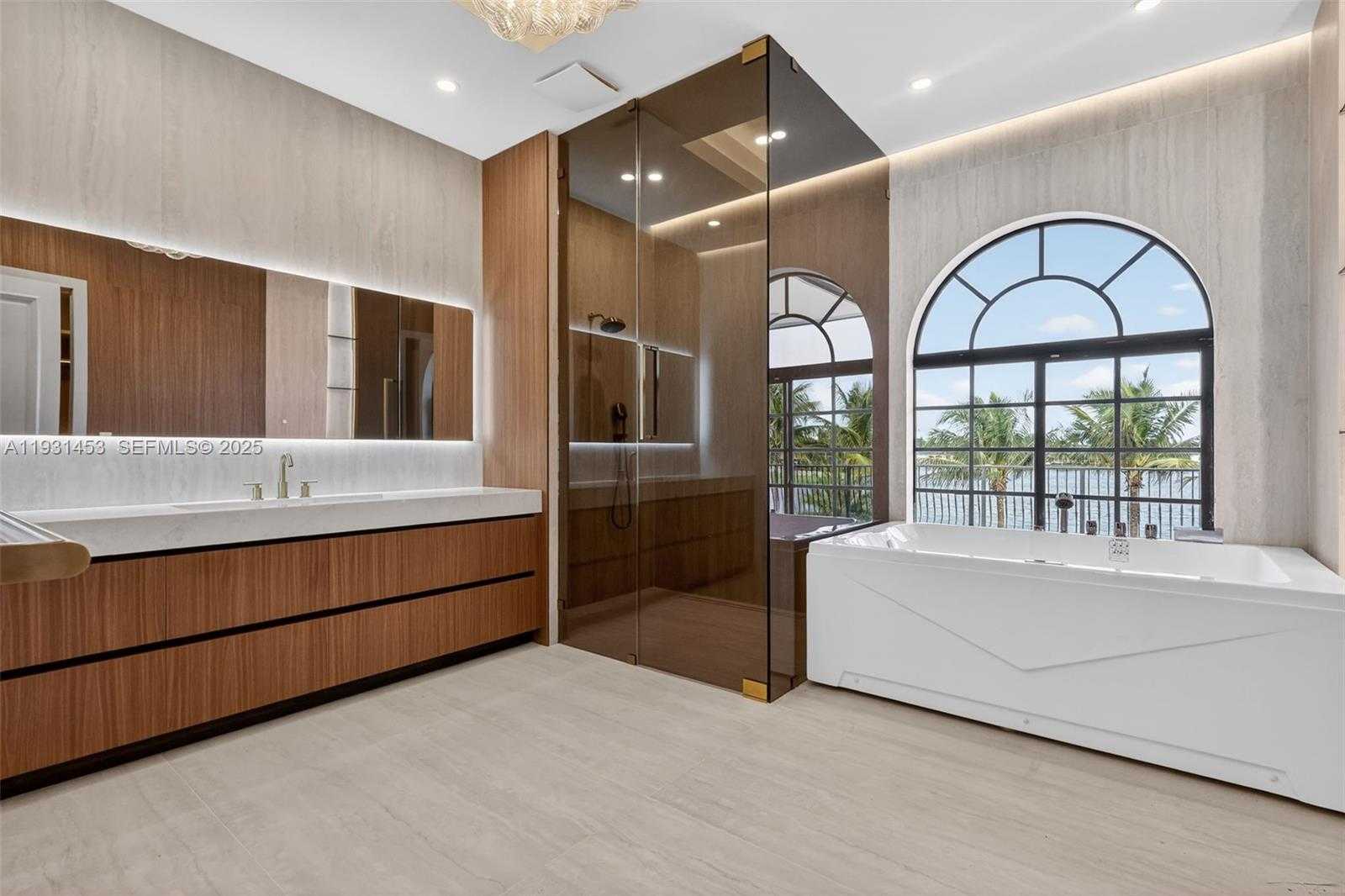 Small Image of 14891 SOUTH WEST 20TH ST, Davie Number 30