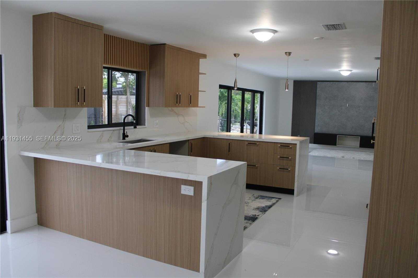 Small Image of 7630 SOUTH WEST 94TH AVE, Miami Number 28