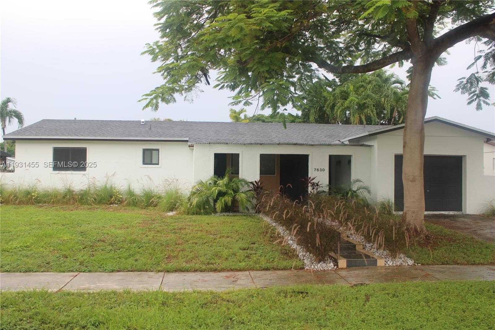 Small Image of 7630 SOUTH WEST 94TH AVE, Miami Number 3