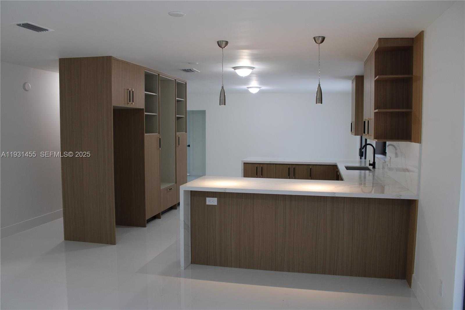 Small Image of 7630 SOUTH WEST 94TH AVE, Miami Number 4