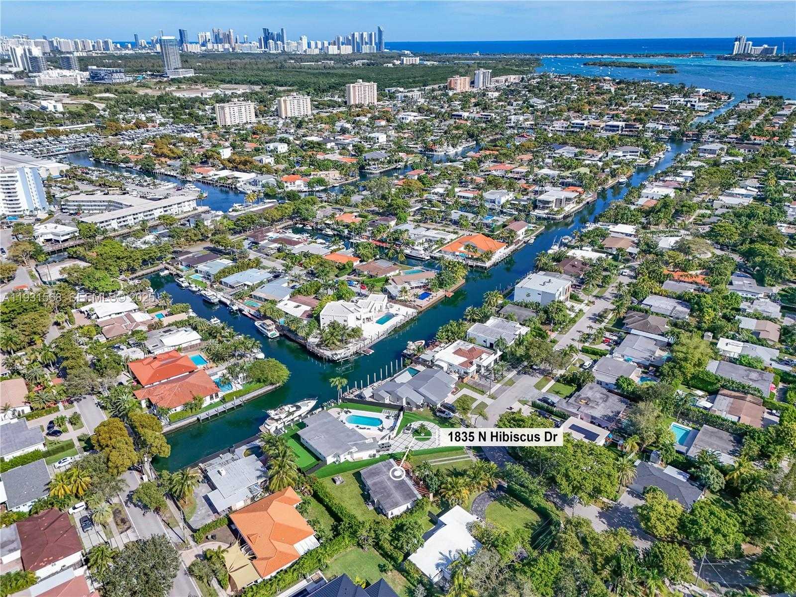 Small Image of 1835 NORTH HIBISCUS DR, North Miami Number 7