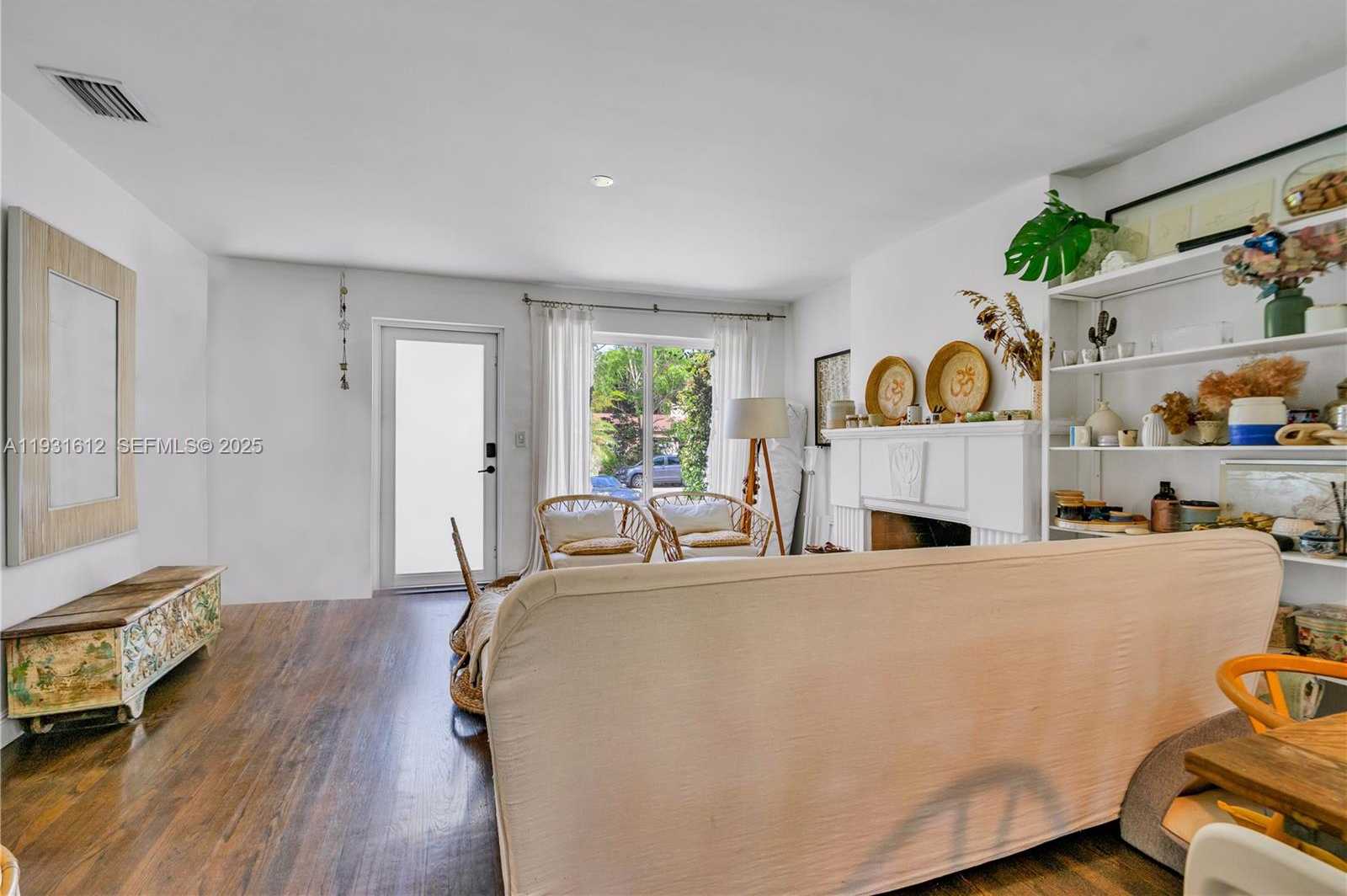 Small Image of 419 SOUTH WEST 30TH RD, Miami Number 4