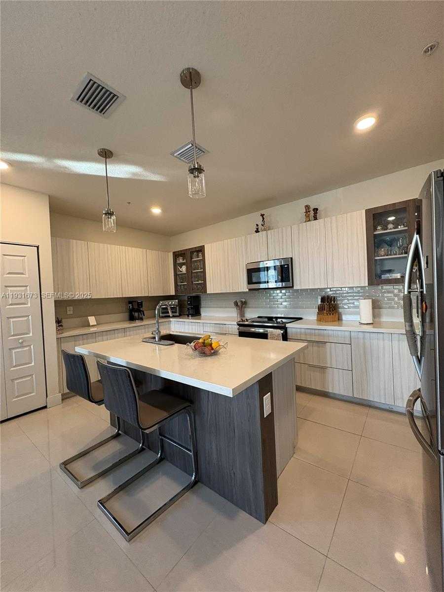 Small Image of 4749 NORTH WEST 85TH AVE, Doral Number 10