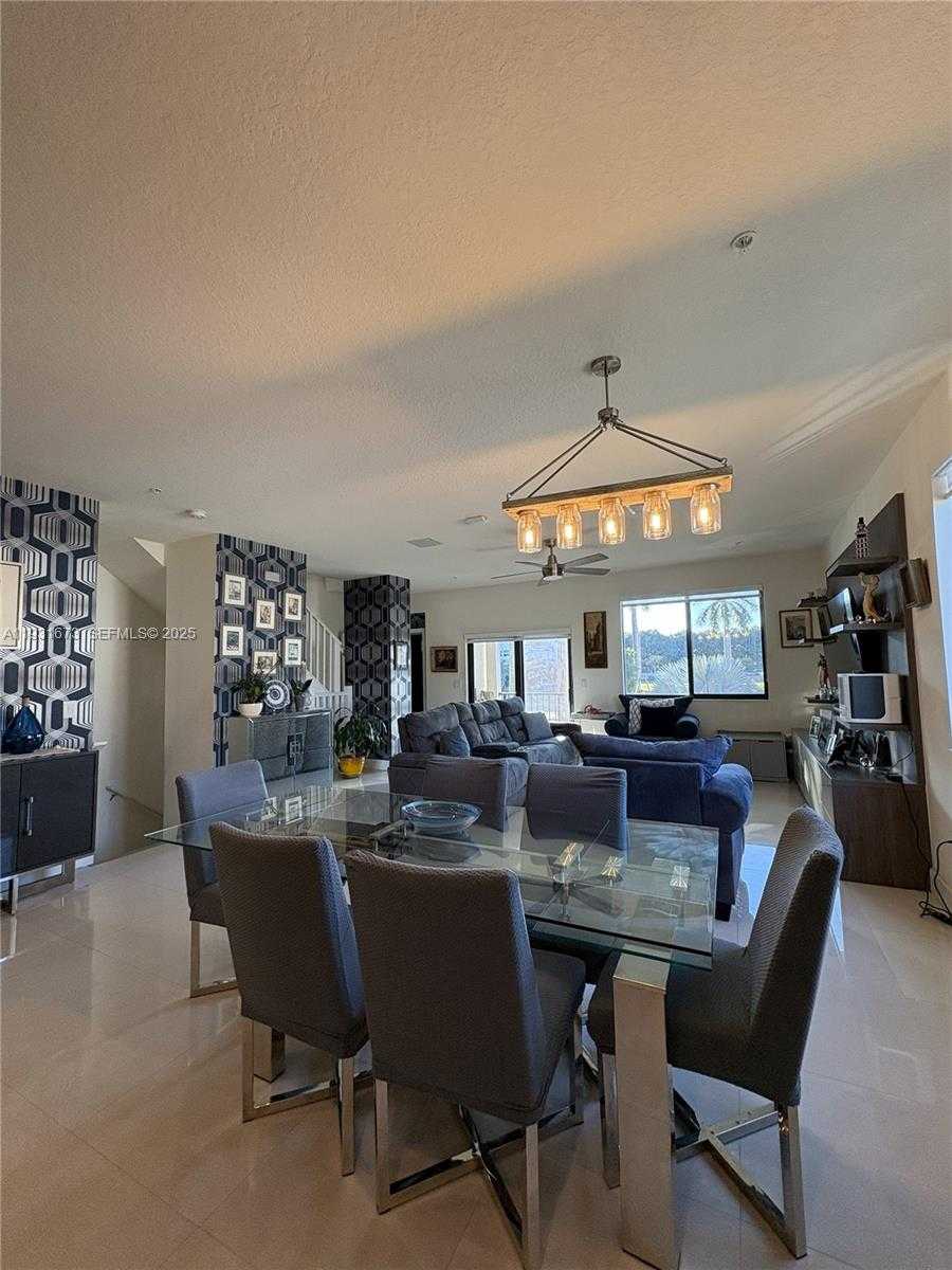 Small Image of 4749 NORTH WEST 85TH AVE, Doral Number 15