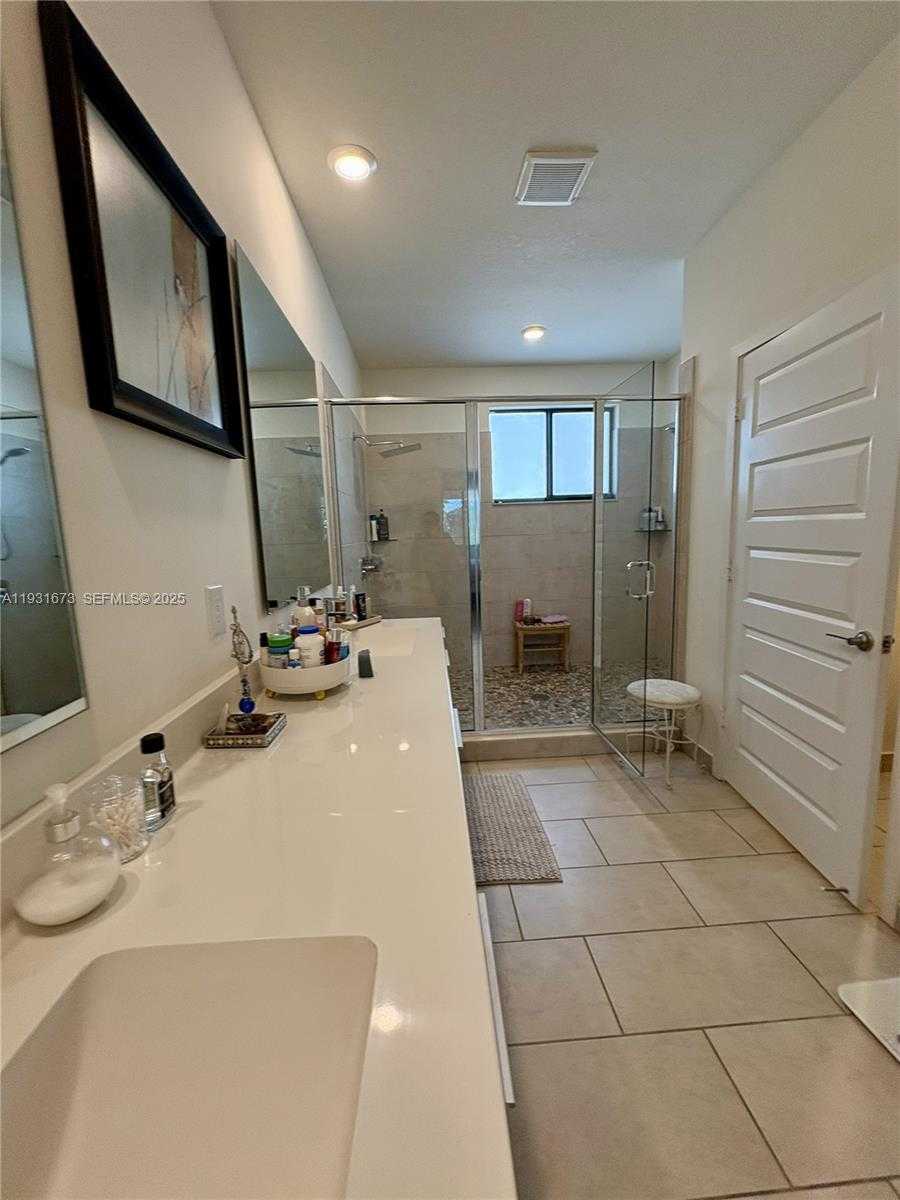 Small Image of 4749 NORTH WEST 85TH AVE, Doral Number 22