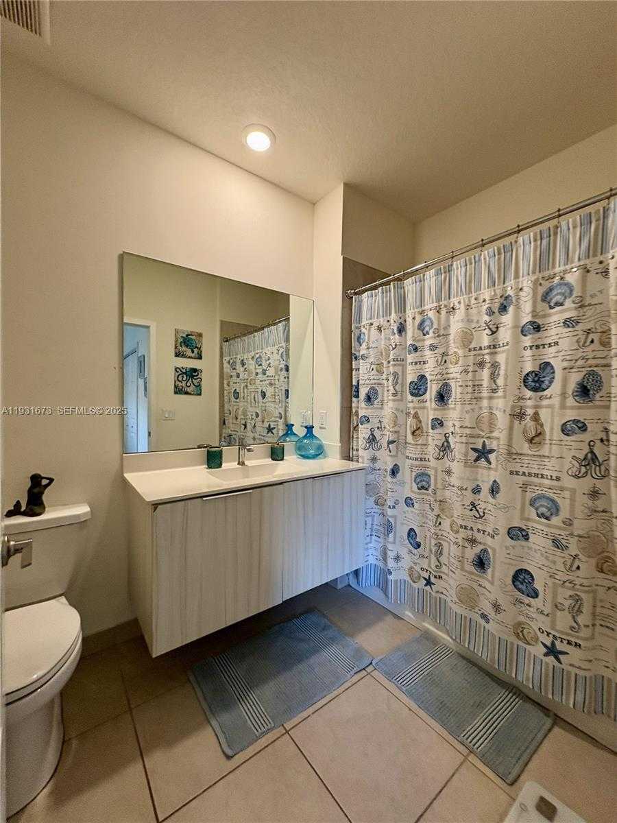 Small Image of 4749 NORTH WEST 85TH AVE, Doral Number 28