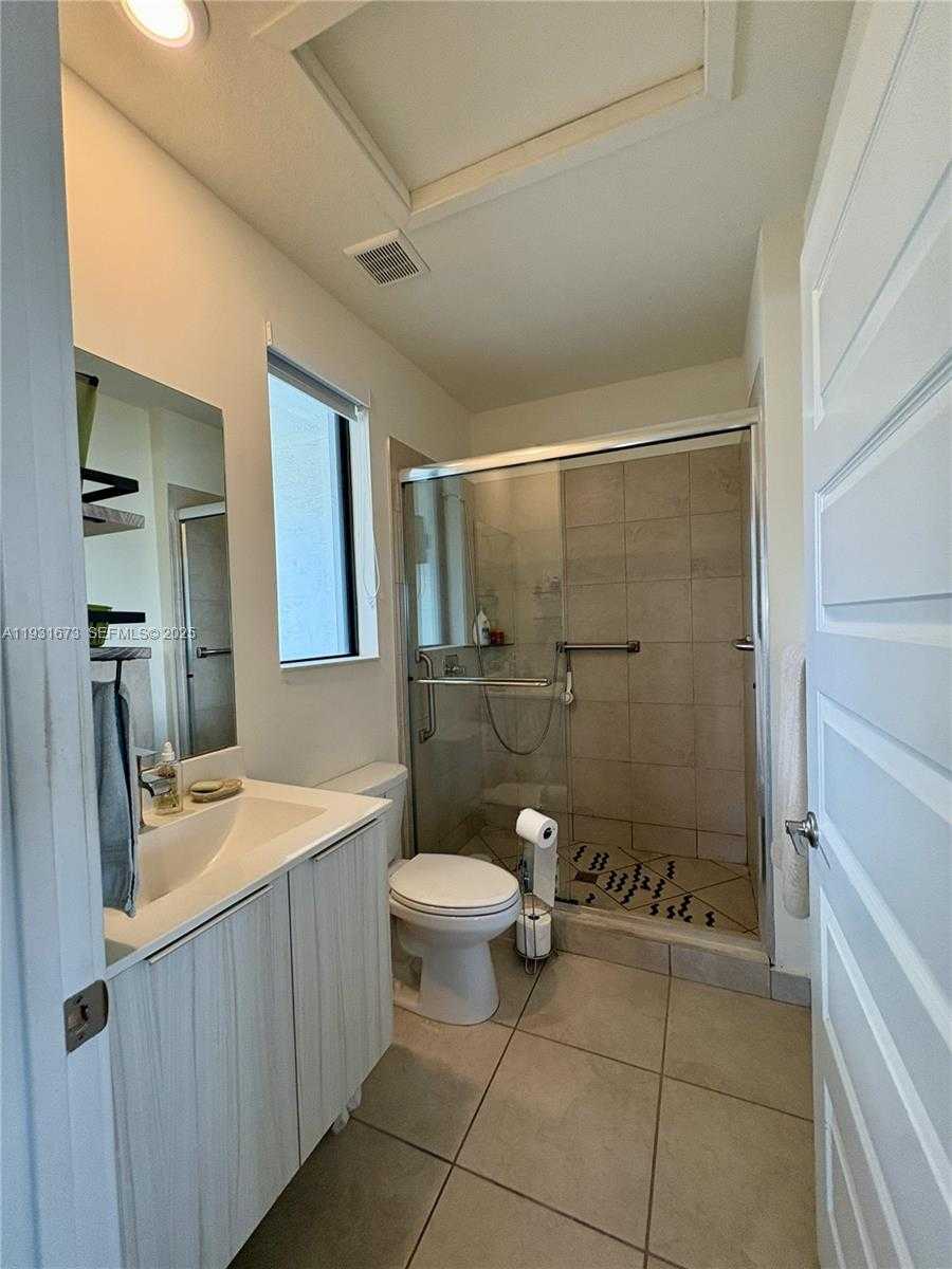 Small Image of 4749 NORTH WEST 85TH AVE, Doral Number 32