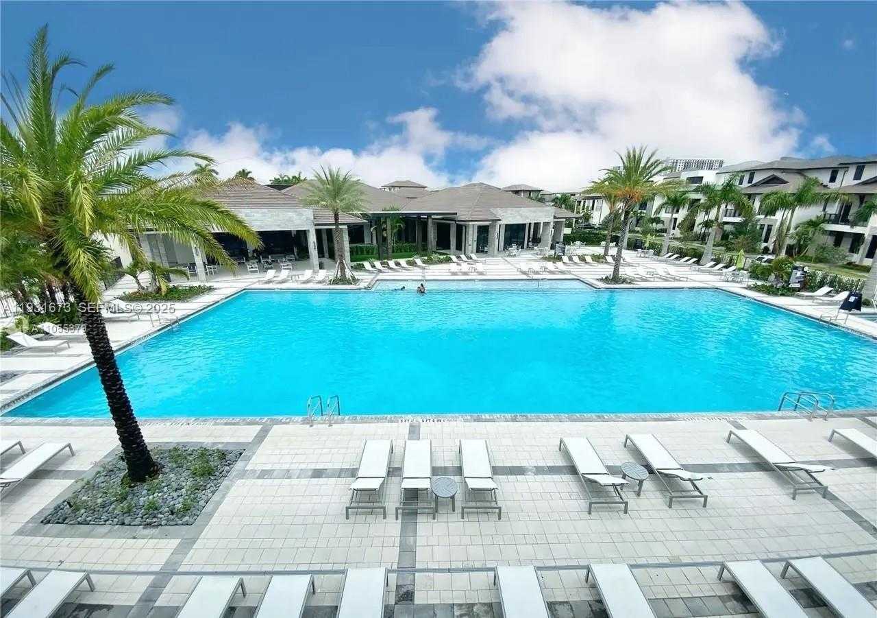 Small Image of 4749 NORTH WEST 85TH AVE, Doral Number 38