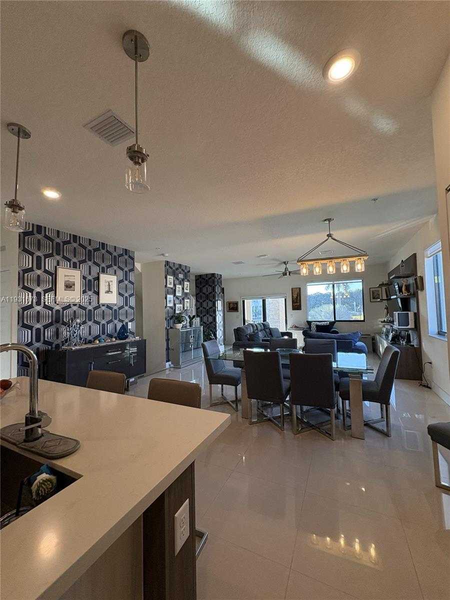 Small Image of 4749 NORTH WEST 85TH AVE, Doral Number 8
