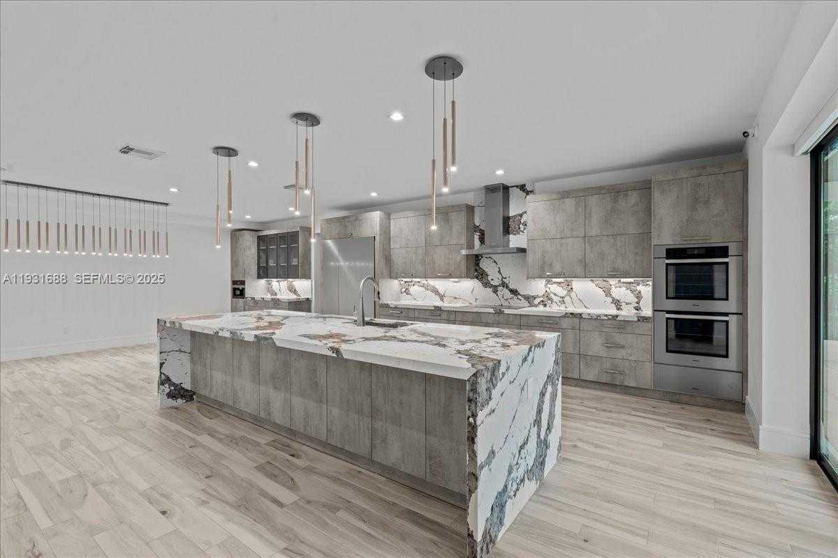 Small Image of 3800 CRAYTON ROAD, Naples Number 17