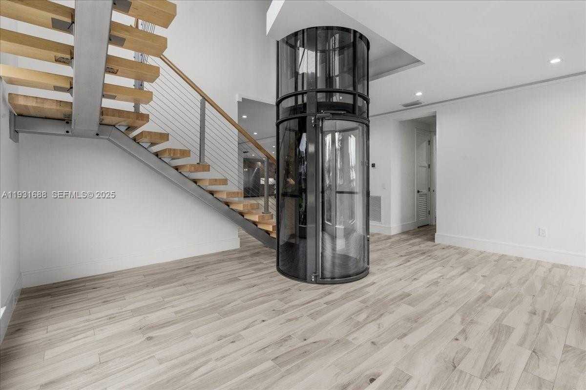 Small Image of 3800 CRAYTON ROAD, Naples Number 22