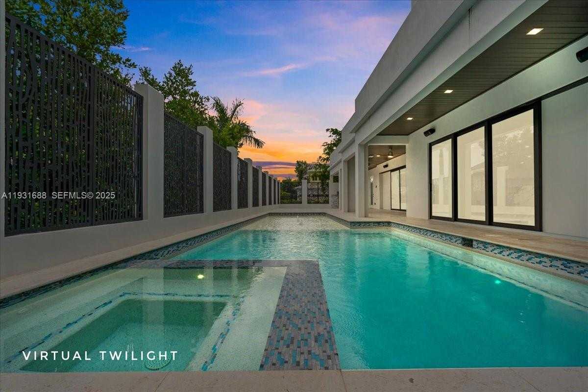 Small Image of 3800 CRAYTON ROAD, Naples Number 3