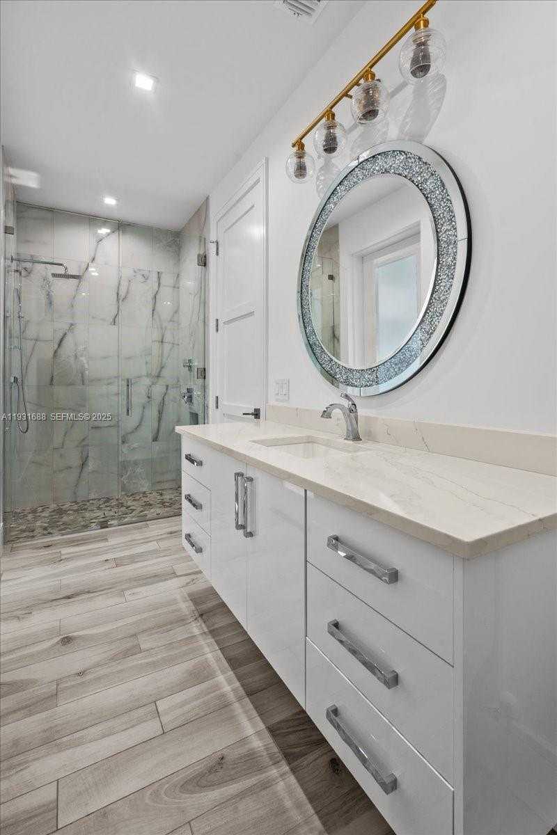 Small Image of 3800 CRAYTON ROAD, Naples Number 35