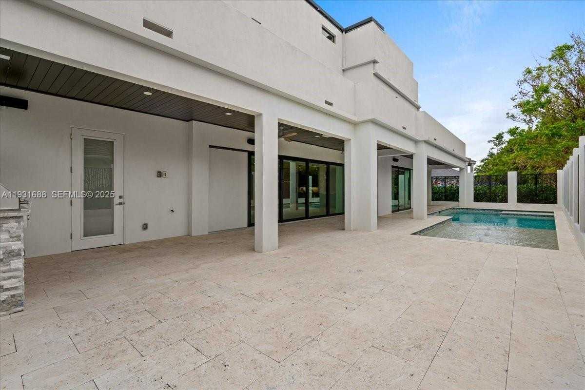 Small Image of 3800 CRAYTON ROAD, Naples Number 44