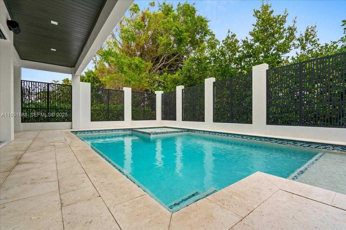 Small Image of 3800 CRAYTON ROAD, Naples Number 46