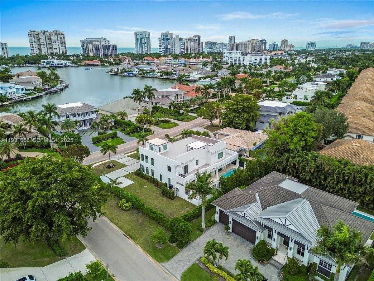 Small Image of 3800 CRAYTON ROAD, Naples Number 8