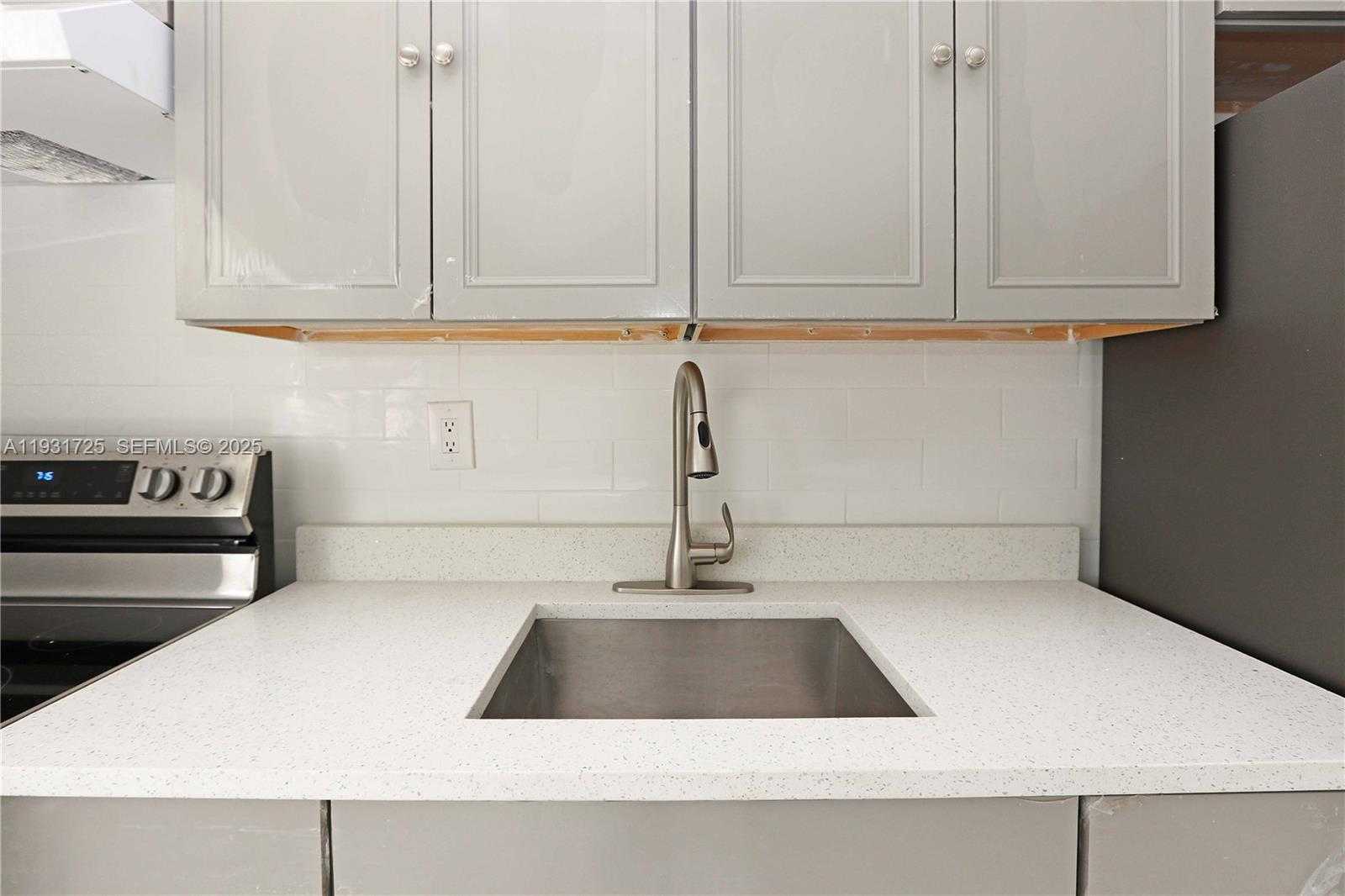 Small Image of 3601 SOUTH WEST 44TH AVE, West Park Number 13