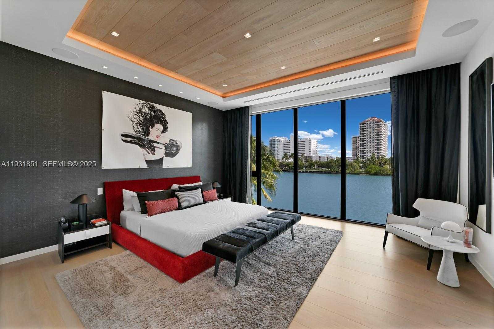 Small Image of 6411 ALLISON RD, Miami Beach Number 13