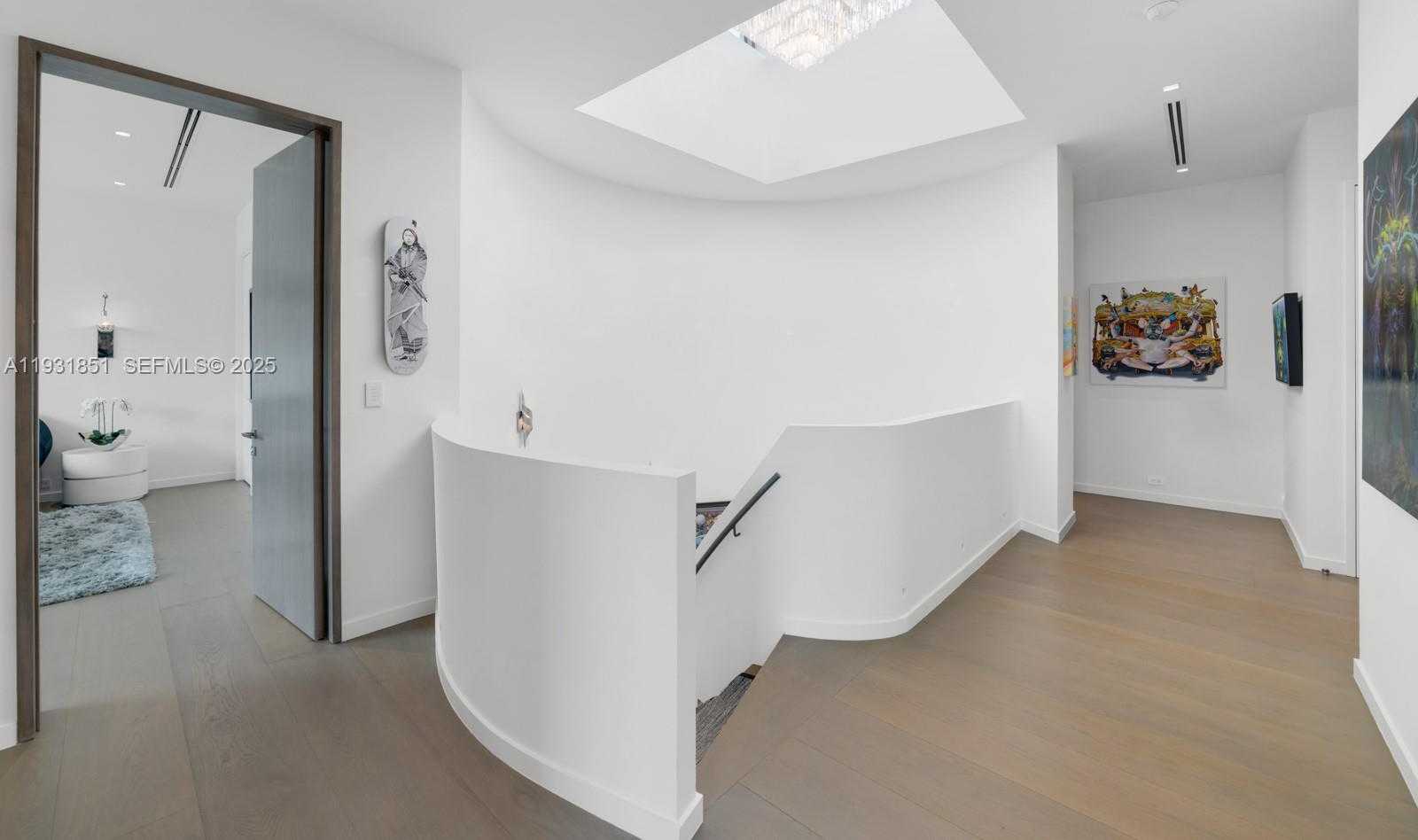 Small Image of 6411 ALLISON RD, Miami Beach Number 33