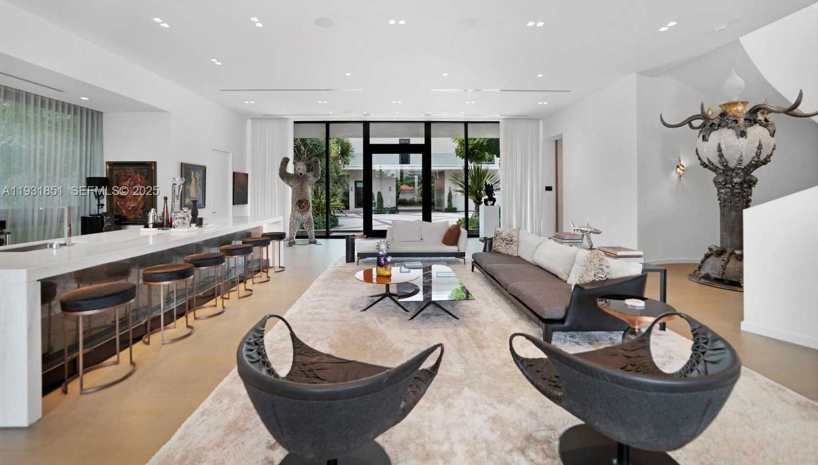 Small Image of 6411 ALLISON RD, Miami Beach Number 45