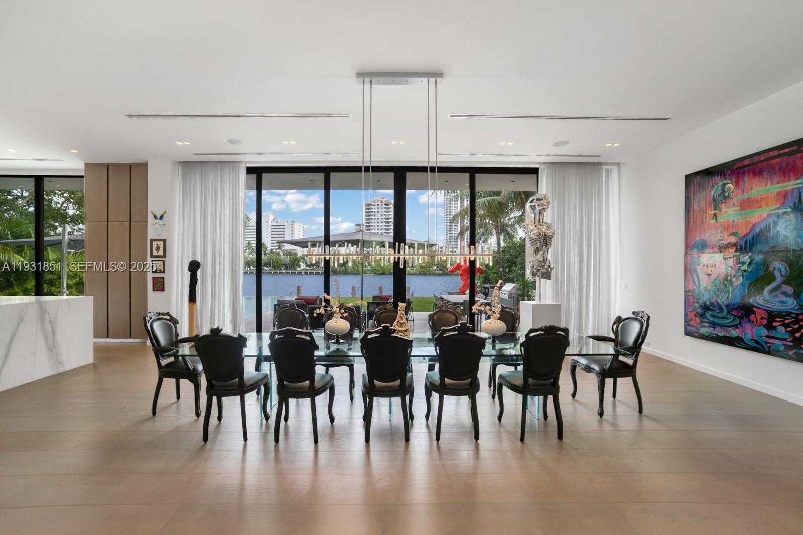 Small Image of 6411 ALLISON RD, Miami Beach Number 46