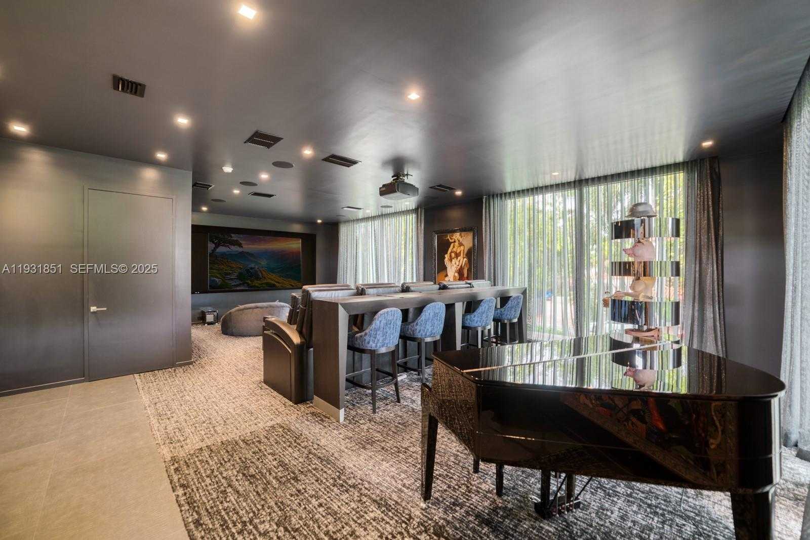 Small Image of 6411 ALLISON RD, Miami Beach Number 51