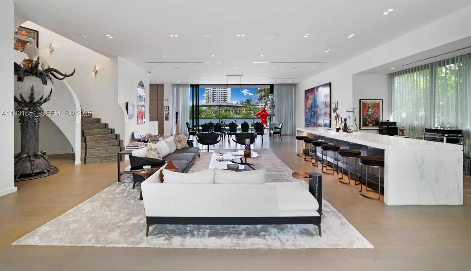 Small Image of 6411 ALLISON RD, Miami Beach Number 6