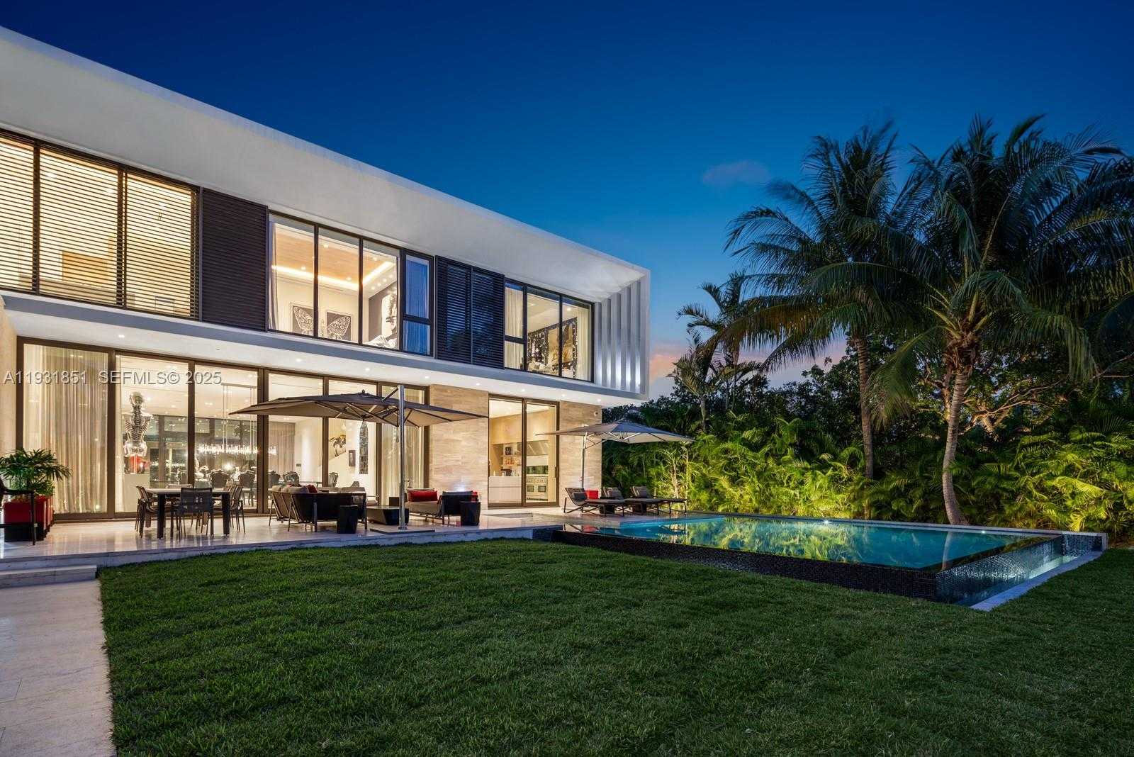 Small Image of 6411 ALLISON RD, Miami Beach Number 61