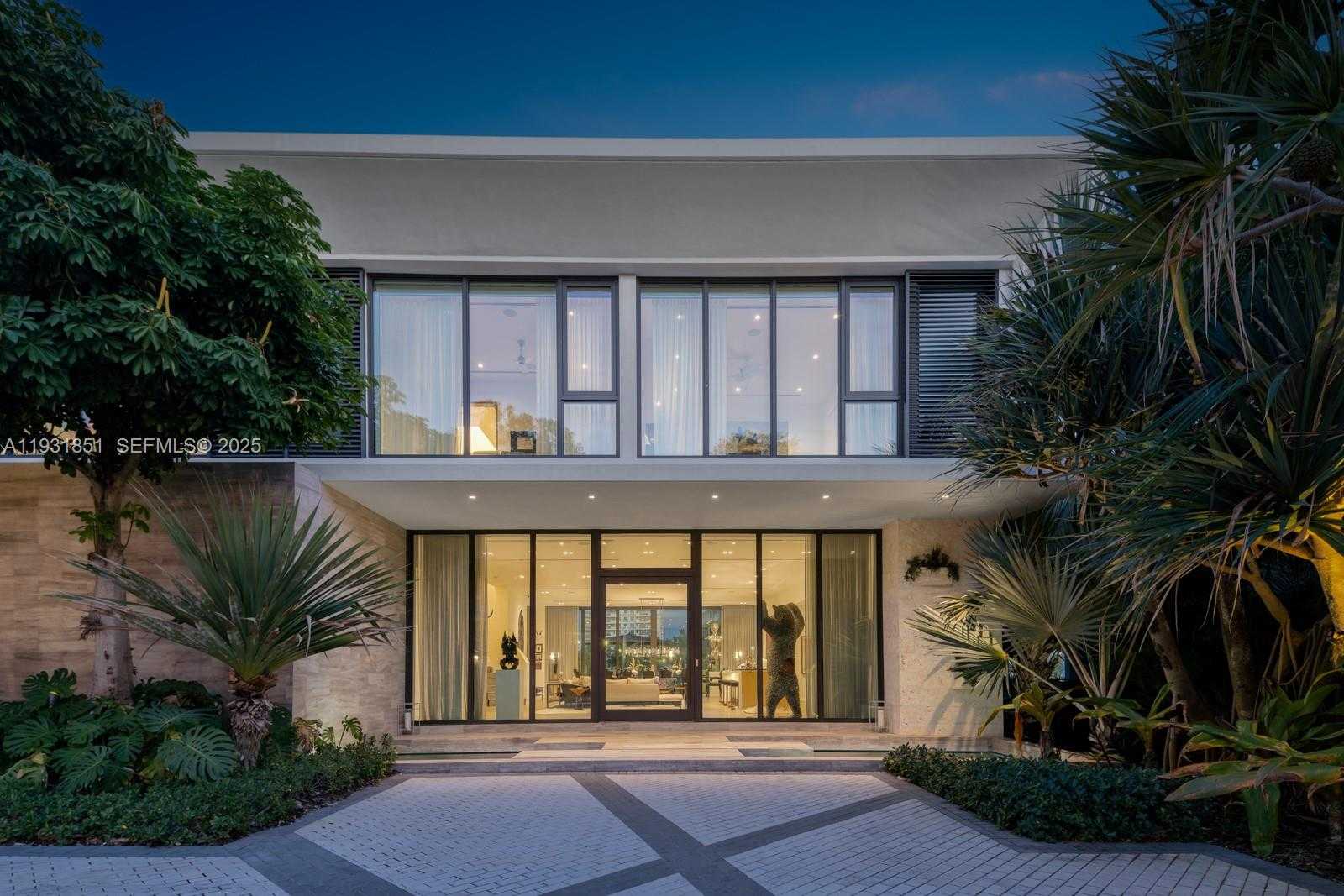 Small Image of 6411 ALLISON RD, Miami Beach Number 63