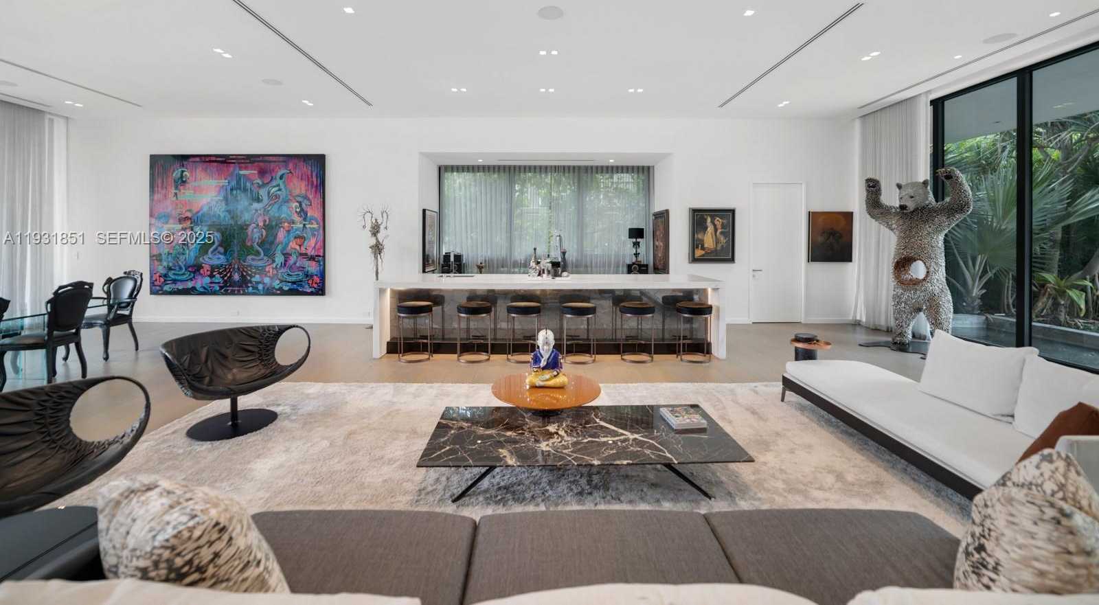 Small Image of 6411 ALLISON RD, Miami Beach Number 7