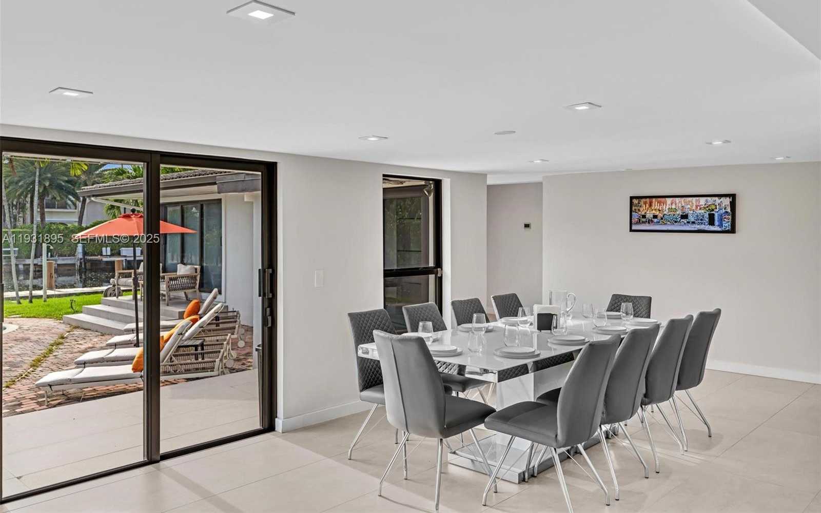 Small Image of 536 HIBISCUS DR, Hallandale Beach Number 16