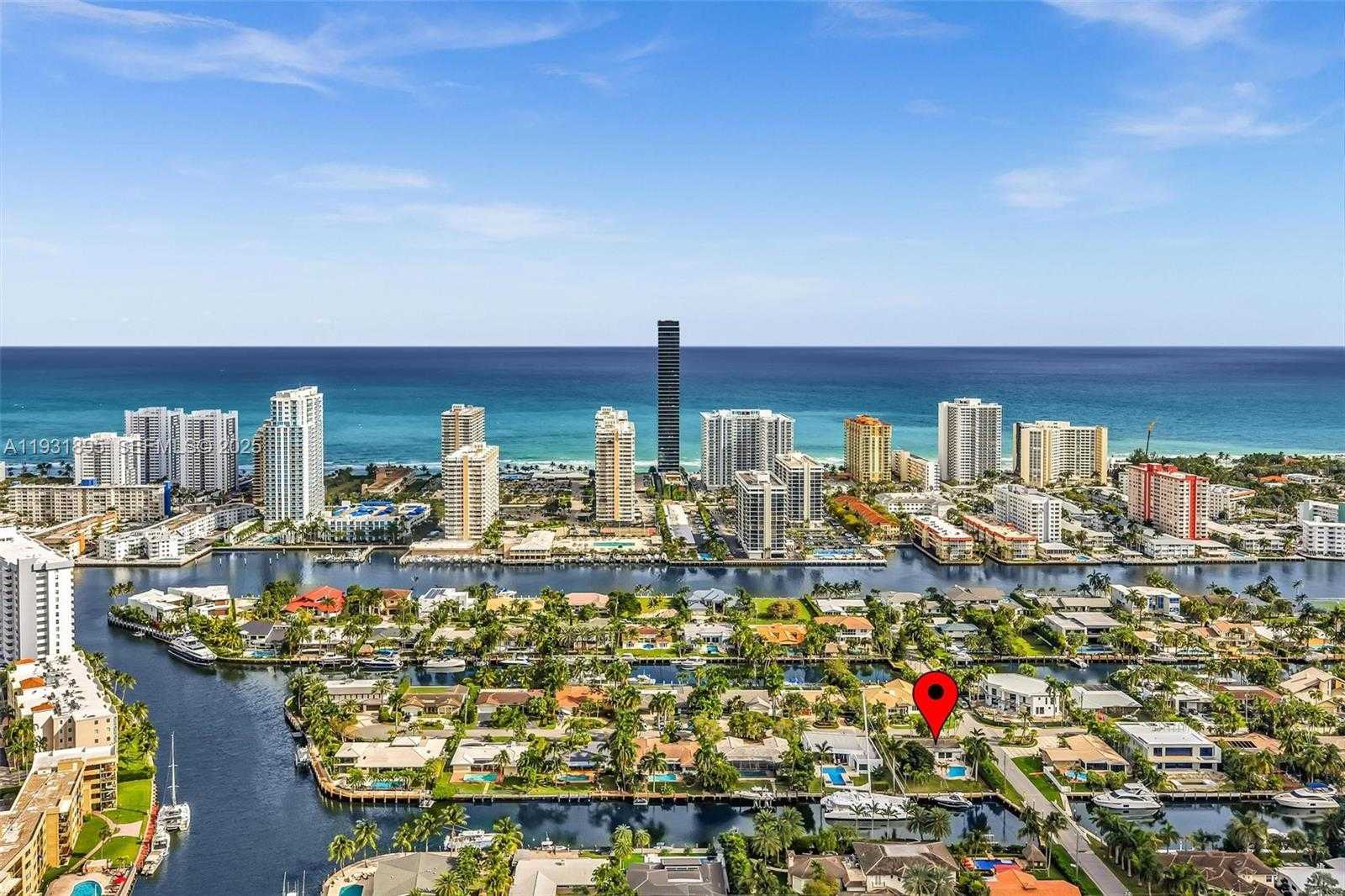 Small Image of 536 HIBISCUS DR, Hallandale Beach Number 2