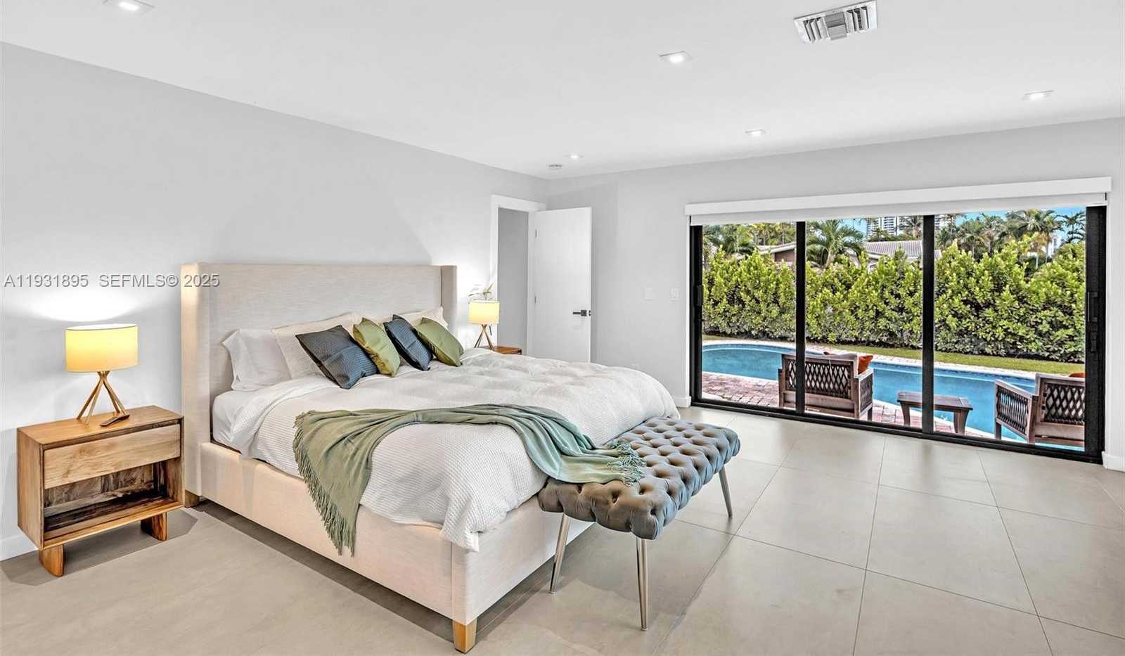 Small Image of 536 HIBISCUS DR, Hallandale Beach Number 22