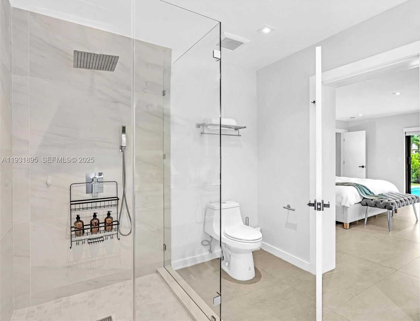 Small Image of 536 HIBISCUS DR, Hallandale Beach Number 26