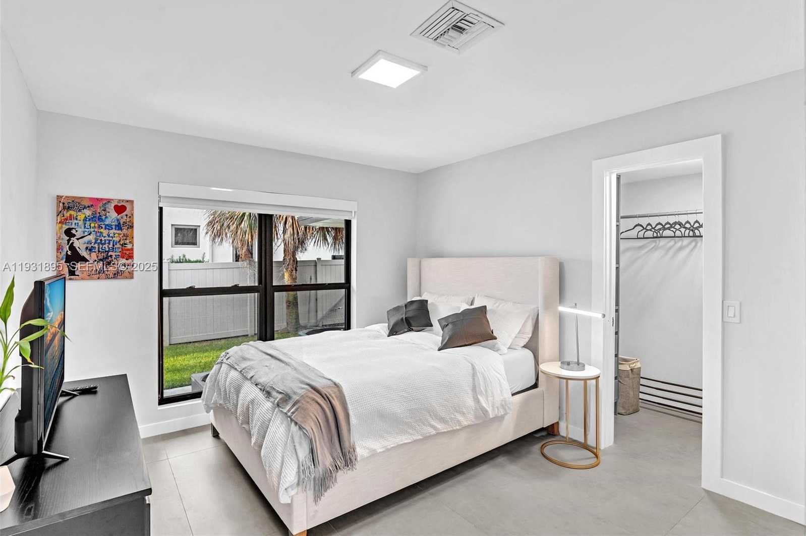 Small Image of 536 HIBISCUS DR, Hallandale Beach Number 33