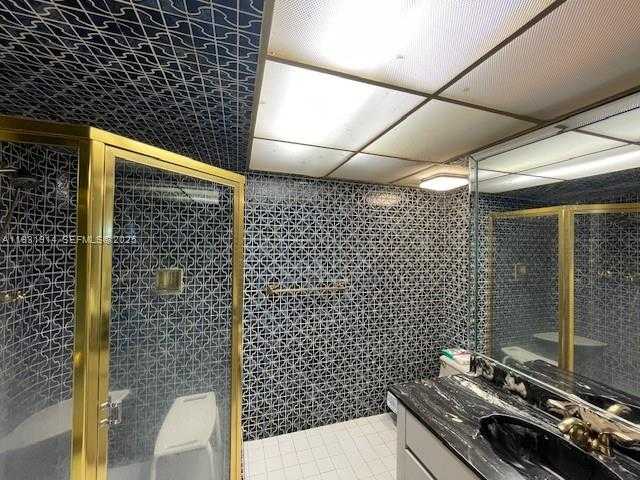 Small Image of Miami Number 19