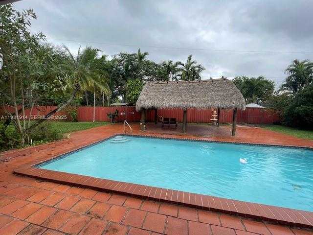 Small Image of Miami Number 4