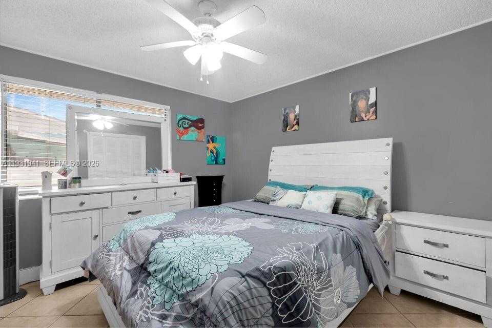 Small Image of 427 89TH STREET OCEAN, Marathon Number 15