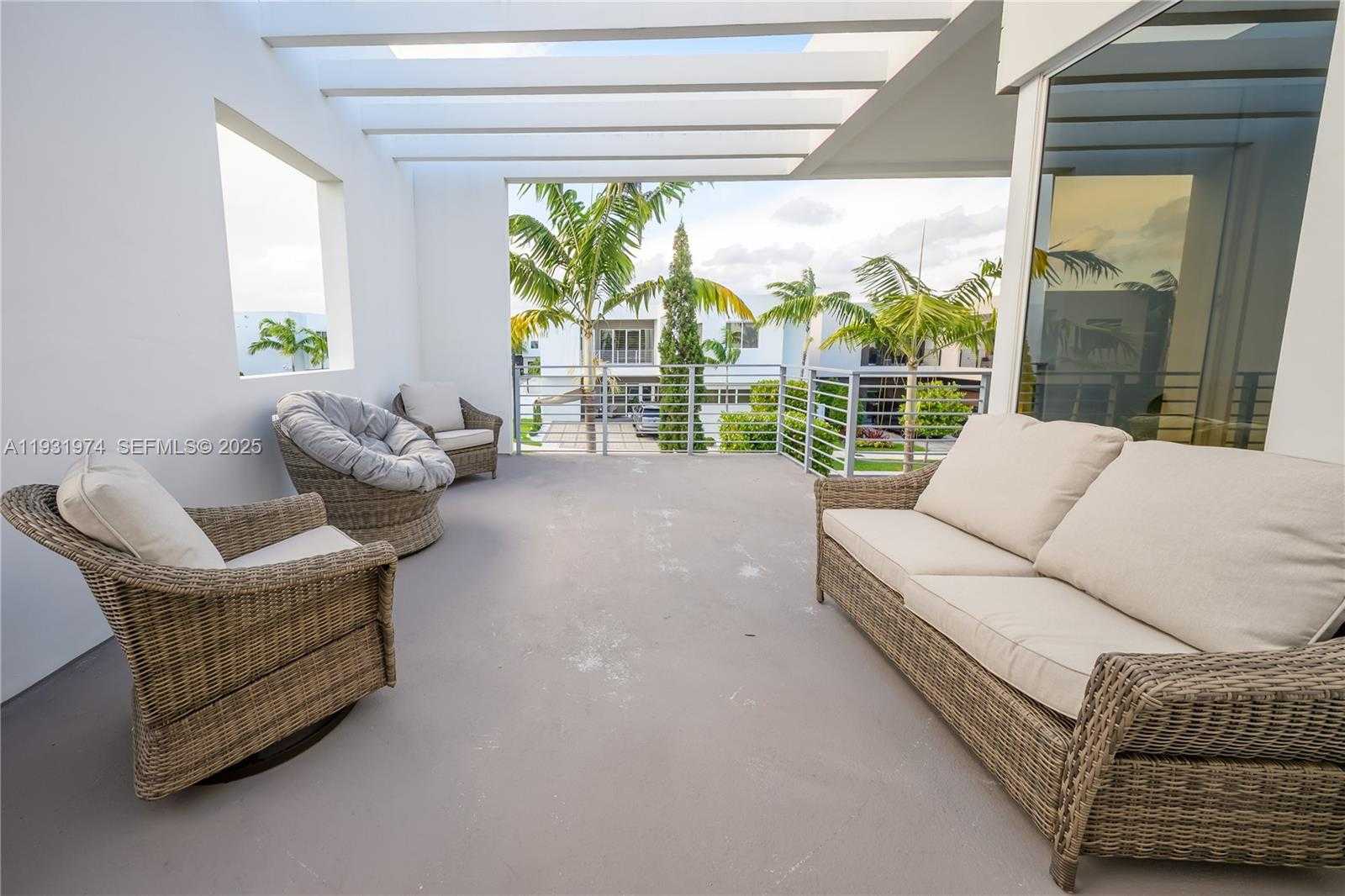 Small Image of 10126 NORTH WEST 76TH TER, Doral Number 26