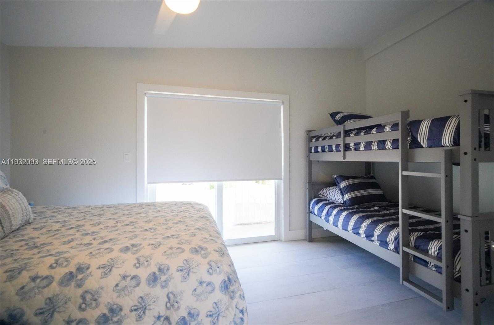 Small Image of 121 LISBON CT, Islamorada Number 12