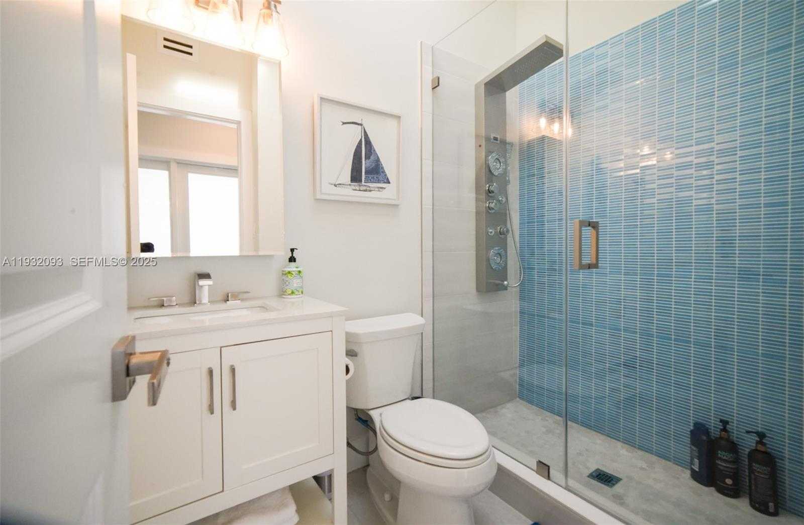 Small Image of 121 LISBON CT, Islamorada Number 15