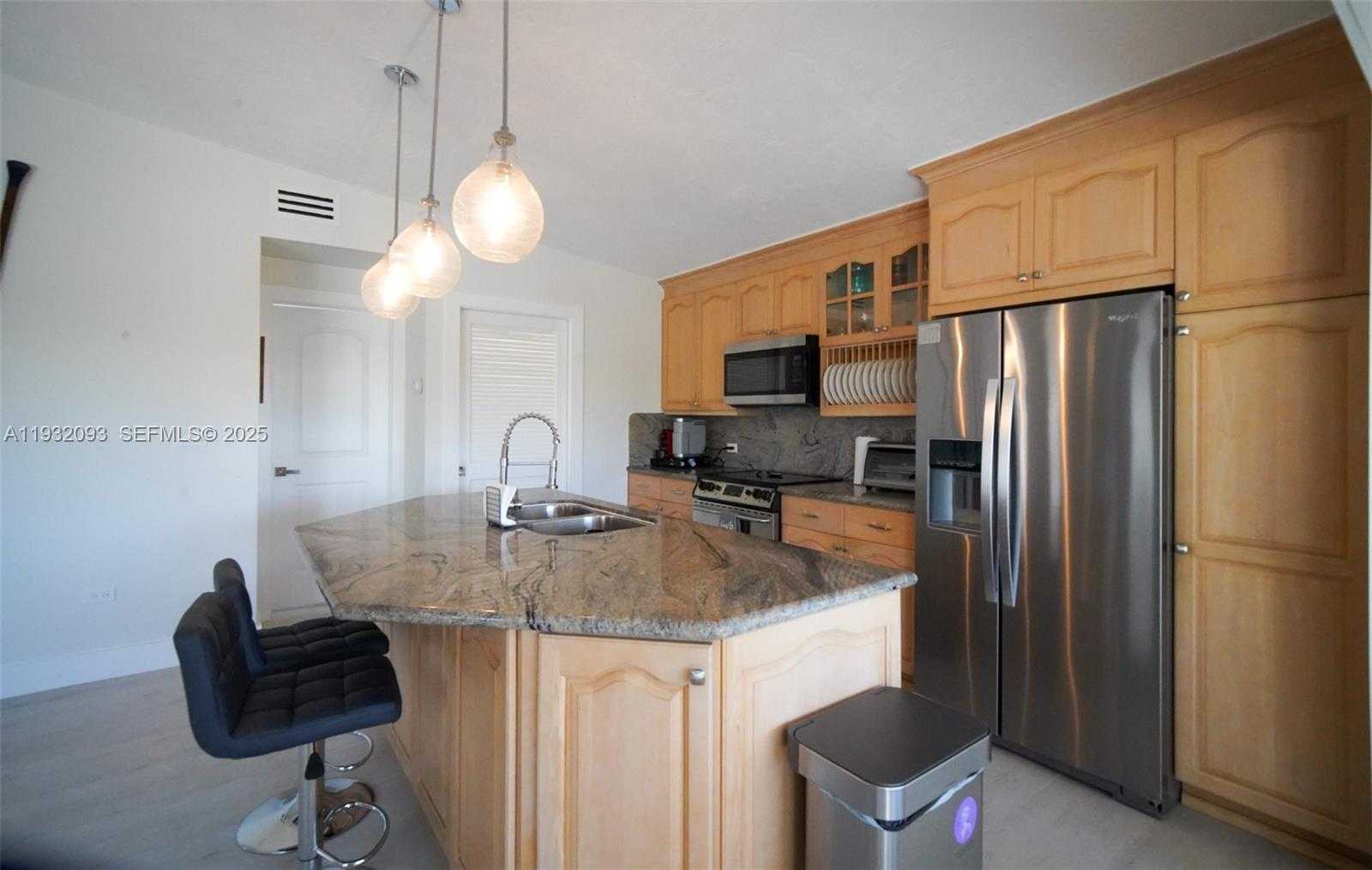 Small Image of 121 LISBON CT, Islamorada Number 24