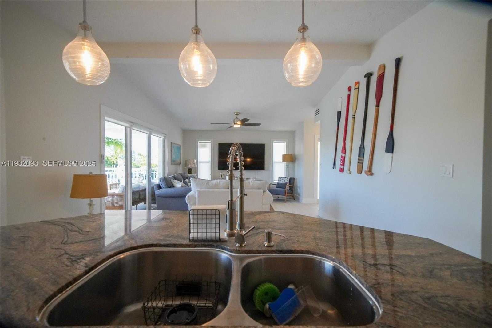 Small Image of 121 LISBON CT, Islamorada Number 25