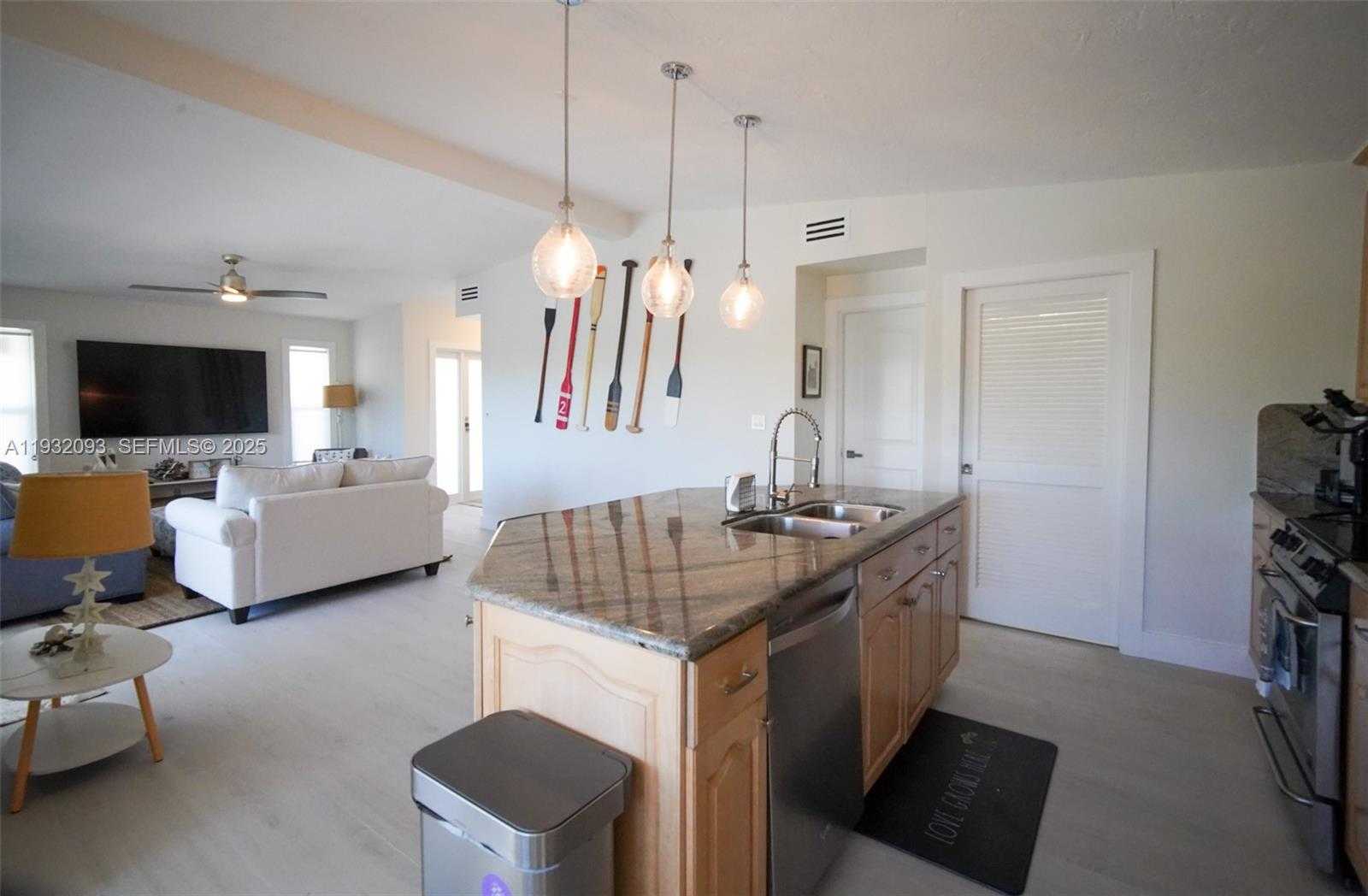 Small Image of 121 LISBON CT, Islamorada Number 26