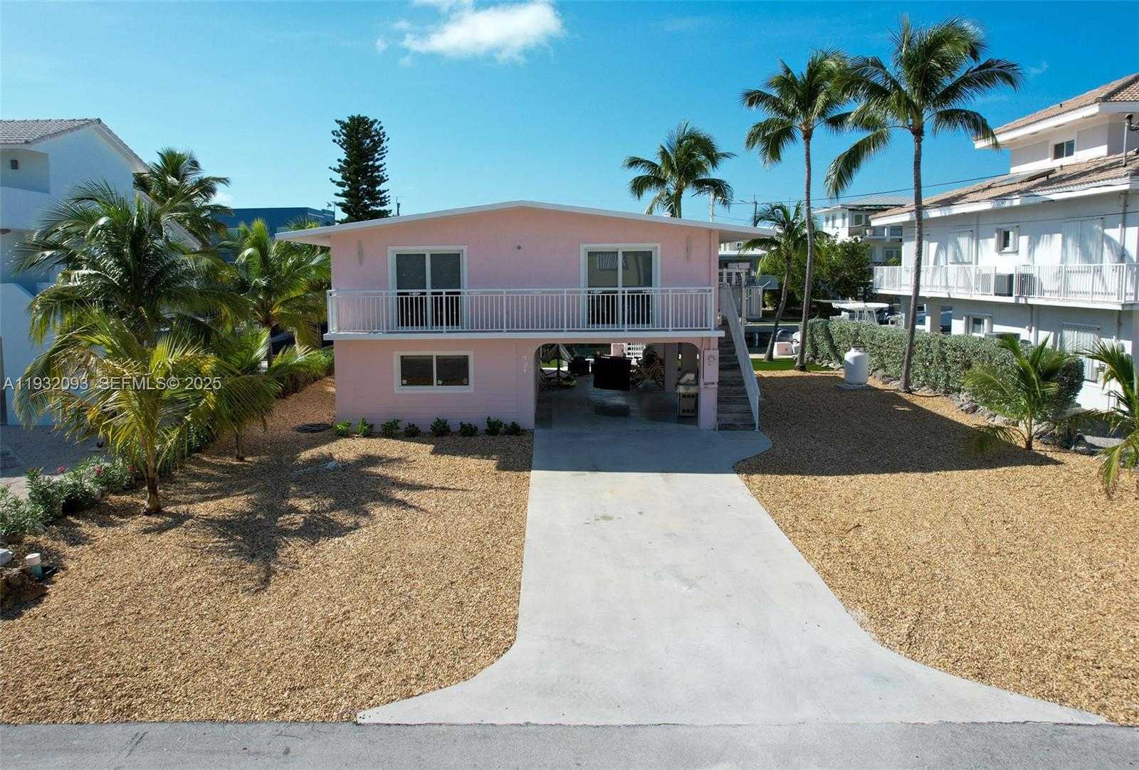 Small Image of 121 LISBON CT, Islamorada Number 5