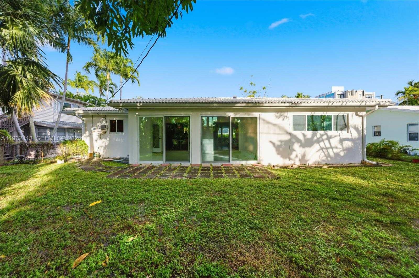 Small Image of 3497 NORTH EAST 20TH AVE, Oakland Park Number 24
