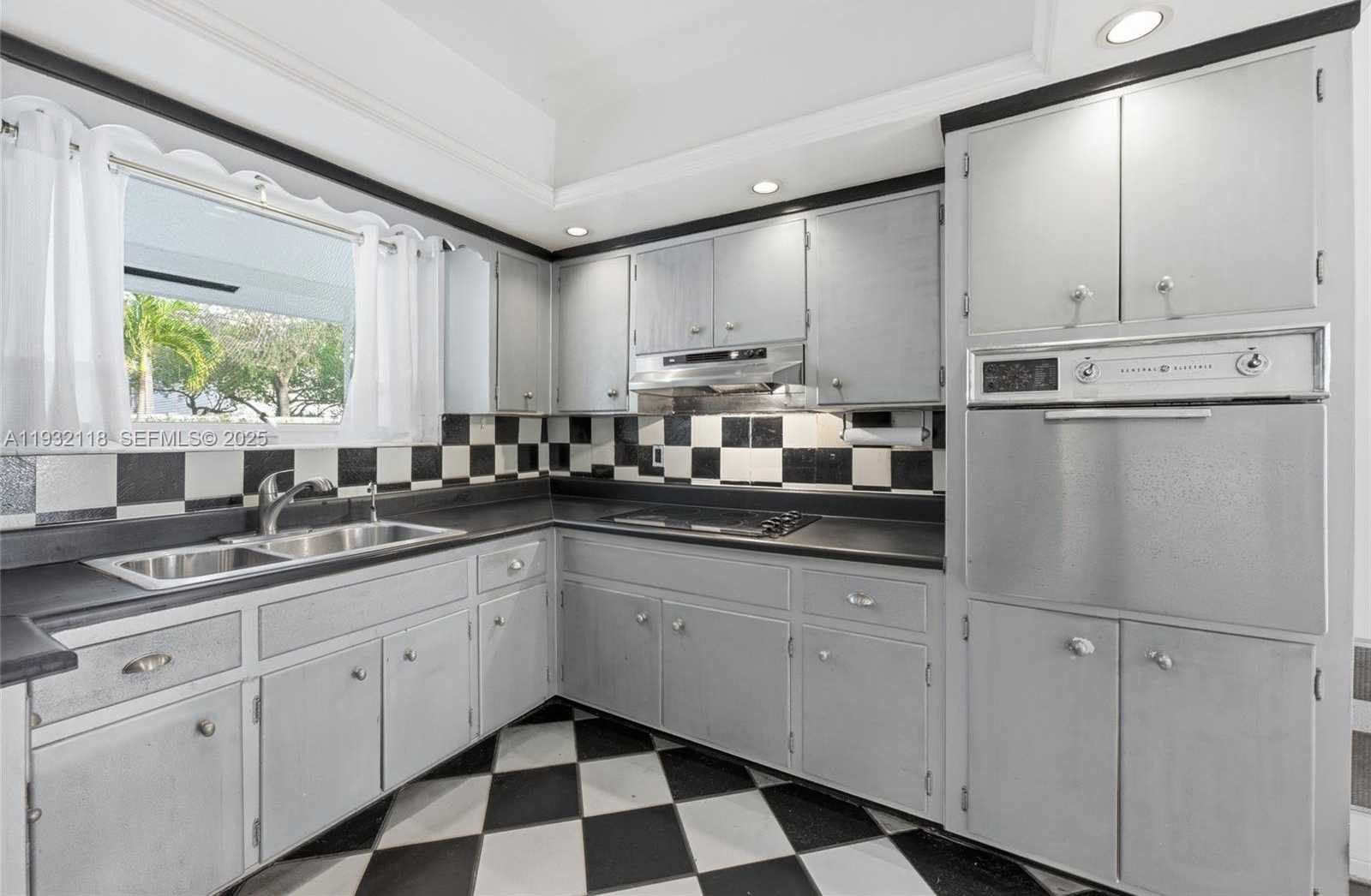 Small Image of 3497 NORTH EAST 20TH AVE, Oakland Park Number 8