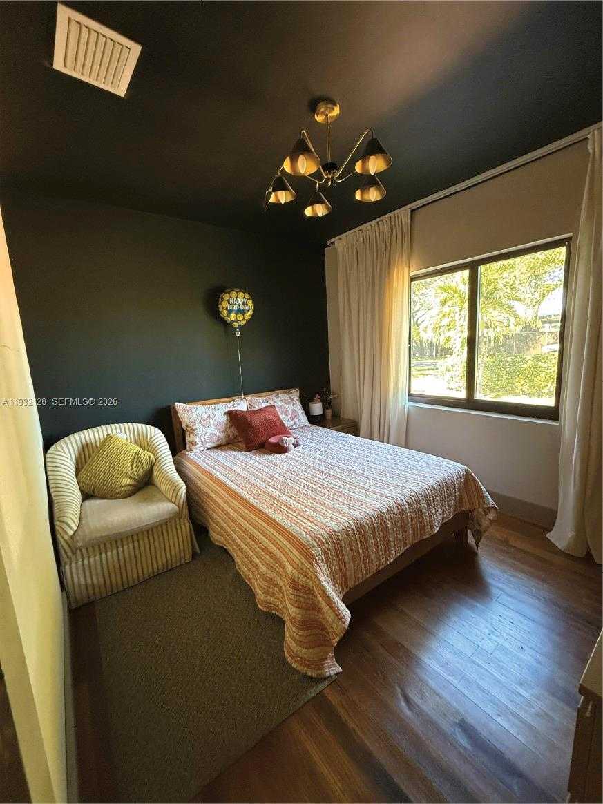 Small Image of 108 NORTH WEST 111TH ST, Miami Shores Number 10