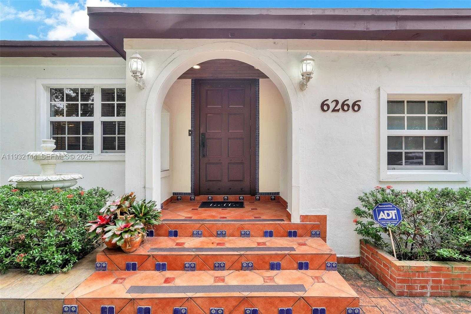 Small Image of 6266 SOUTH WEST 42ND ST, South Miami Number 2