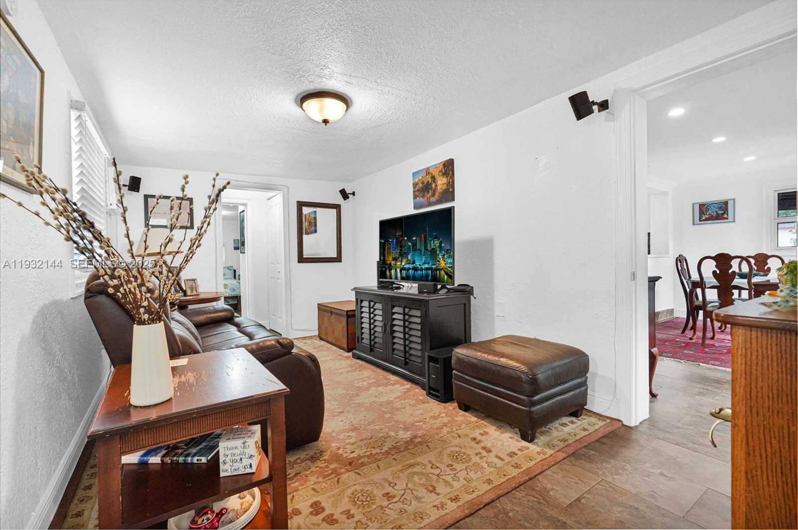 Small Image of 6266 SOUTH WEST 42ND ST, South Miami Number 27